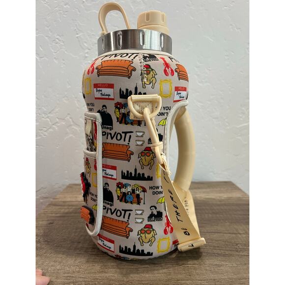 Juggy FRIENDLY Special Edition Friends TV Show 73oz Water Jug Bottle - Picture 13 of 13